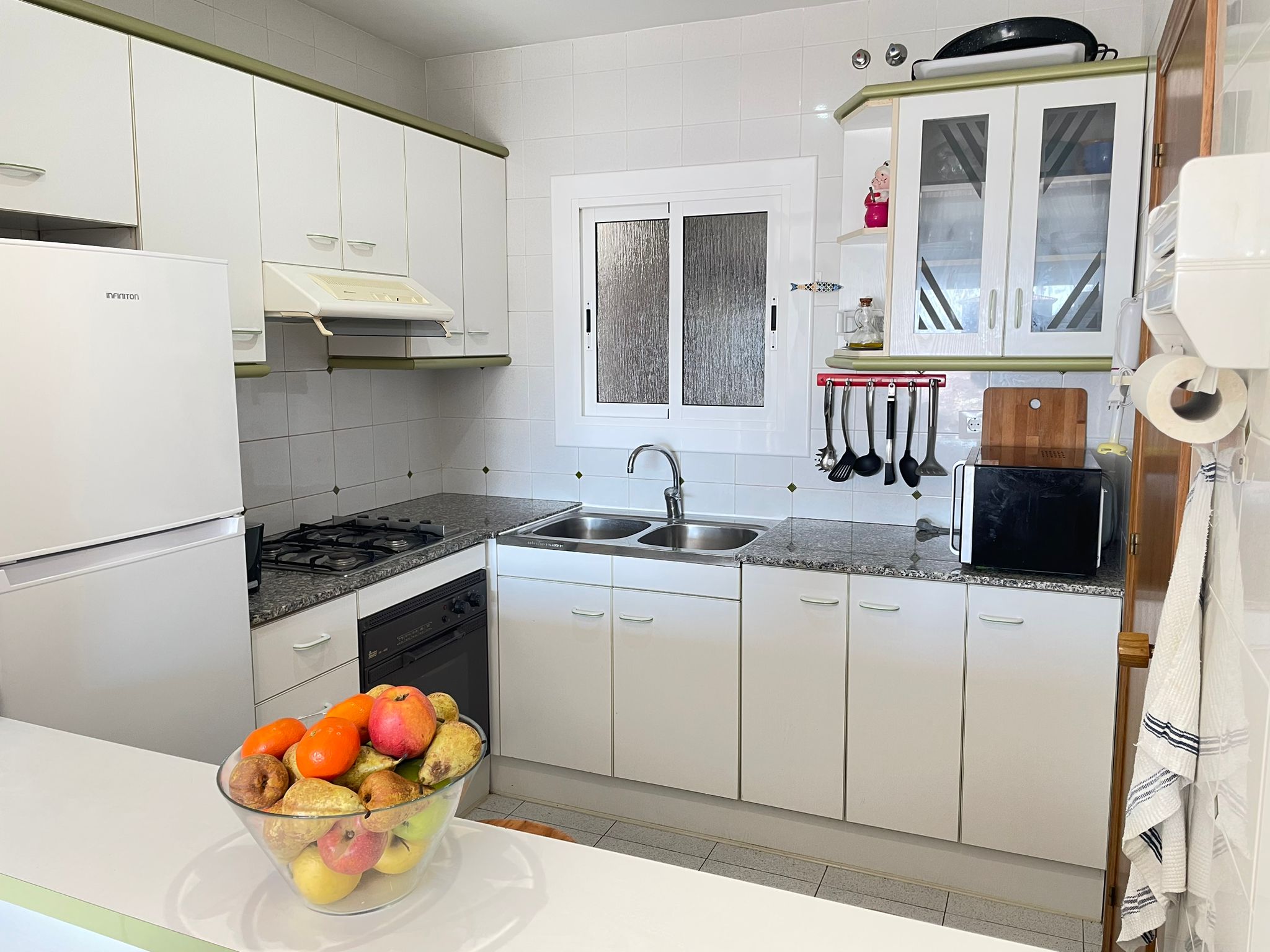 cocina 2, Apartamento turístico calafell